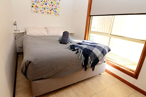 Main Bedroom: Queen bed